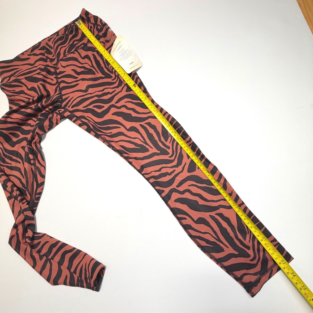 Fabletics High Waist Animal Print Leggings Brown Black L NWT UPF50+ - Picture 3 of 7